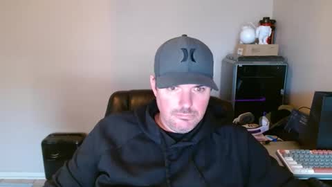 Snapshot of lovetofps chatting on 02/25/26, 12:42 Love2Game online show from 02/25/26, 12:42