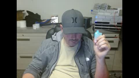 Snapshot of lovetofps chatting on 03/15/26, 06:36 Love2Game online show from 03/15/26, 06:36