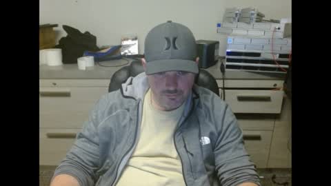 Snapshot of lovetofps chatting on 03/30/26, 06:36 Love2Game online show from 03/30/26, 06:36