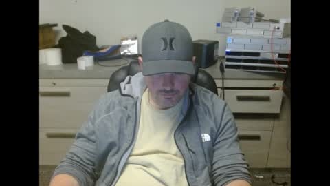 Snapshot of lovetofps chatting on 03/31/26, 02:13 Love2Game online show from 03/31/26, 02:13