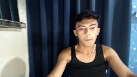 Snapshot of lovetosuckxox chatting on 02/10/25, 12:18 lovetosuckxox online show from 02/10/25, 12:18