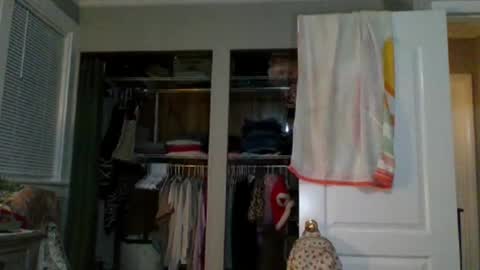 Snapshot of lovetubes101 chatting on 11/07/25, 05:07 lovetubes101 online show from 11/07/25, 05:07