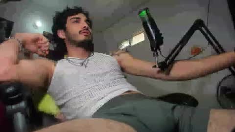 Snapshot of lovexjuxn77 chatting on 12/04/25, 03:21 lovexjuxn77 online show from 12/04/25, 03:21