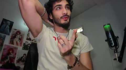 Snapshot of lovexjuxn77 chatting on 12/05/25, 04:14 lovexjuxn77 online show from 12/05/25, 04:14