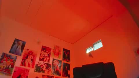 Snapshot of lovexjuxn77 chatting on 12/19/25, 03:08 lovexjuxn77 online show from 12/19/25, 03:08