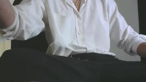 Snapshot of lovexjuxn77 chatting on 02/15/26, 06:37 lovexjuxn77 online show from 02/15/26, 06:37