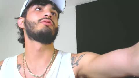 Snapshot of lovexjuxn77 chatting on 02/18/26, 08:05 lovexjuxn77 online show from 02/18/26, 08:05