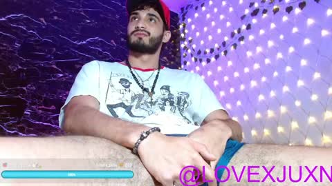Snapshot of lovexjuxn77 chatting on 04/18/26, 10:32 lovexjuxn77 online show from 04/18/26, 10:32