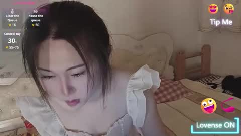 Snapshot of loveyouwhenloveme chatting on 02/01/26, 01:31 Lisa online show from 02/01/26, 01:31