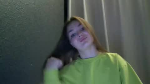 Snapshot of loviesimone chatting on 10/09/25, 09:02 loviesimone online show from 10/09/25, 09:02