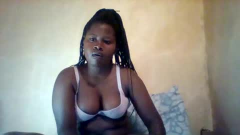 Snapshot of loviett chatting on 04/12/26, 10:37 loviett online show from 04/12/26, 10:37