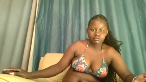 Snapshot of loviett chatting on 06/15/26, 04:04 loviett online show from 06/15/26, 04:04