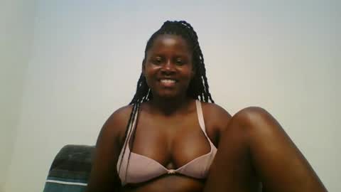 Snapshot of loviett chatting on 07/12/26, 03:25 loviett online show from 07/12/26, 03:25