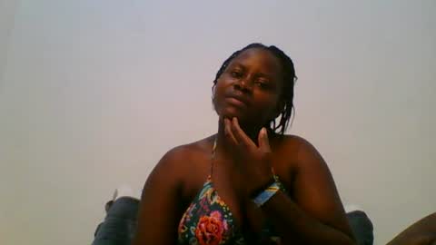 Snapshot of loviett chatting on 07/28/26, 01:12 loviett online show from 07/28/26, 01:12