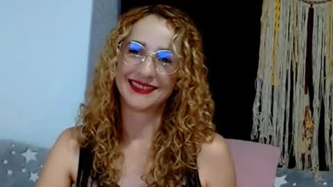 Snapshot of loving__lily chatting on 02/17/25, 10:36 loving  online show from 02/17/25, 10:36