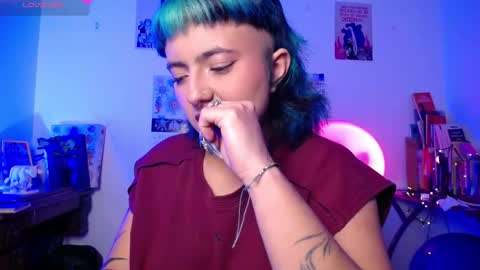 Snapshot of loving_alma chatting on 11/27/25, 01:51 loving_alma online show from 11/27/25, 01:51