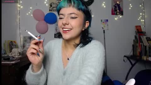 Snapshot of loving_alma chatting on 12/18/25, 01:00 loving_alma online show from 12/18/25, 01:00