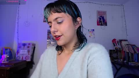 Snapshot of loving_alma chatting on 02/08/26, 12:36 loving_alma online show from 02/08/26, 12:36