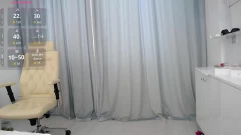 Cristina online show from 04/25/26, 10:18