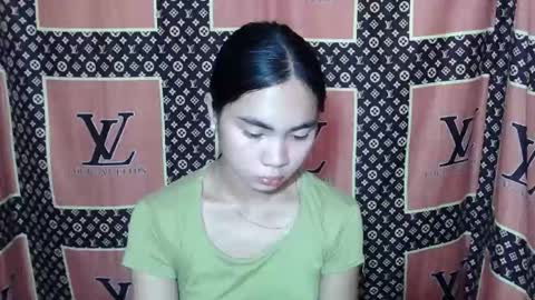 loving_rhean online show from 11/27/25, 10:56