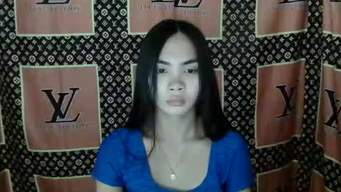 loving_rhean online show from 12/15/25, 02:43