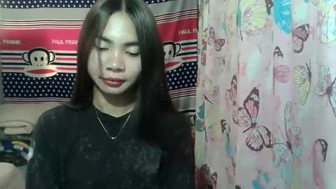 Snapshot of loving_rhean chatting on 05/13/26, 02:20 loving_rhean online show from 05/13/26, 02:20