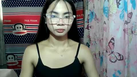 Snapshot of loving_rhean chatting on 05/22/26, 03:35 loving_rhean online show from 05/22/26, 03:35