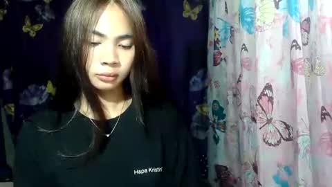 Snapshot of loving_rhean chatting on 06/17/26, 12:18 loving_rhean online show from 06/17/26, 12:18
