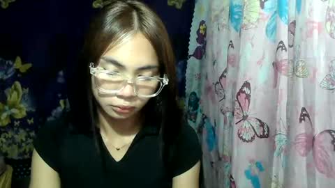Snapshot of loving_rhean chatting on 06/21/26, 02:30 loving_rhean online show from 06/21/26, 02:30