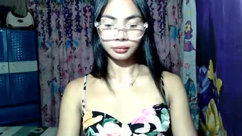 Snapshot of loving_rhean chatting on 07/15/26, 11:48 loving_rhean online show from 07/15/26, 11:48
