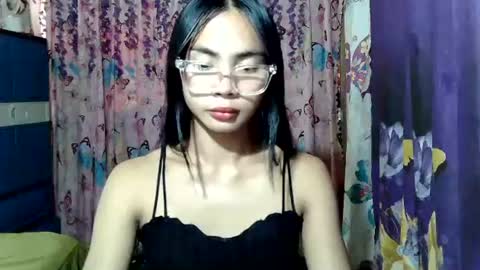 Snapshot of loving_rhean chatting on 07/27/26, 01:45 loving_rhean online show from 07/27/26, 01:45