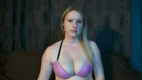 Summer online show from 05/12/26, 02:08