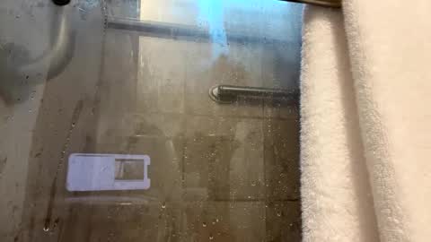 Snapshot of lovinreach chatting on 12/27/24, 04:32 lovinreach online show from 12/27/24, 04:32