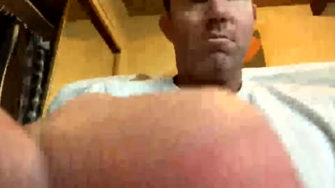 Snapshot of lovinreach chatting on 10/05/25, 03:54 lovinreach online show from 10/05/25, 03:54