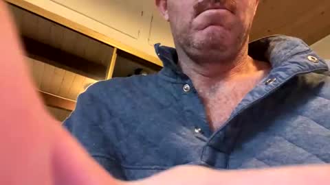 Snapshot of lovinreach chatting on 12/21/25, 05:20 lovinreach online show from 12/21/25, 05:20