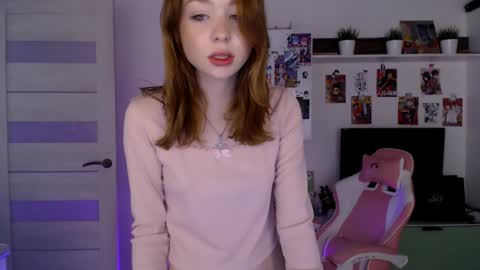 Snapshot of lower_angel chatting on 12/21/24, 08:10 Loly online show from 12/21/24, 08:10