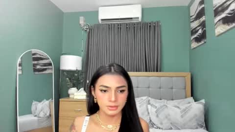 Snapshot of lowla_19 chatting on 06/07/26, 06:22 Candice online show from 06/07/26, 06:22