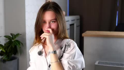 Snapshot of lowmenow chatting on 04/03/26, 12:14 Amelia online show from 04/03/26, 12:14