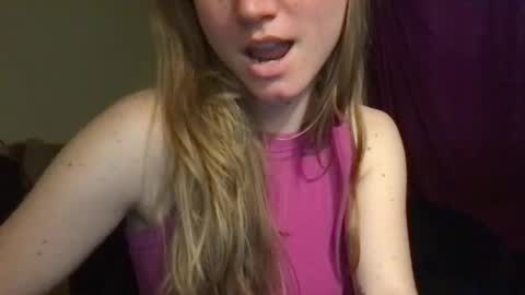 lozivelle online show from 09/15/25, 05:24