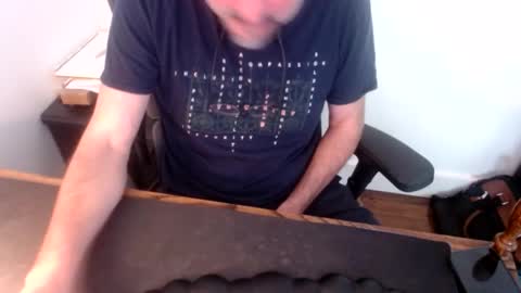 lreed090 online show from 05/08/26, 08:14