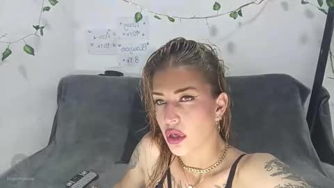 lu_pink online show from 05/03/26, 12:44