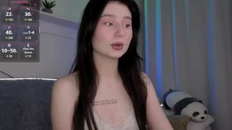 Lua online show from 04/28/26, 05:07