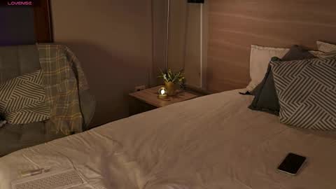  ---Goys incredible photographs online show from 03/11/26, 01:17