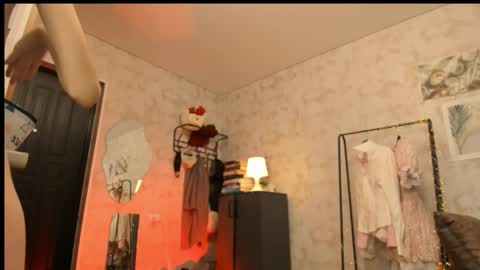 Ida online show from 12/05/25, 03:26