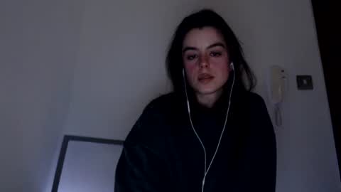 luana online show from 12/17/24, 10:22