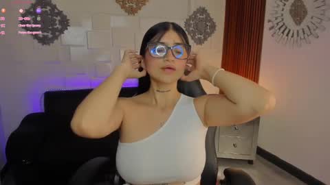 Luana online show from 01/29/25, 02:21