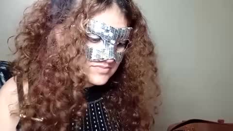 luanapowerful online show from 02/20/25, 01:57