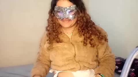 luanapowerful online show from 11/09/25, 03:49