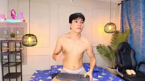 lUAN online show from 11/01/25, 08:11