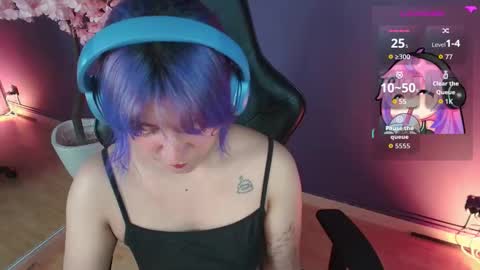 Snapshot of luaneter chatting on 12/19/25, 03:08 Luan online show from 12/19/25, 03:08